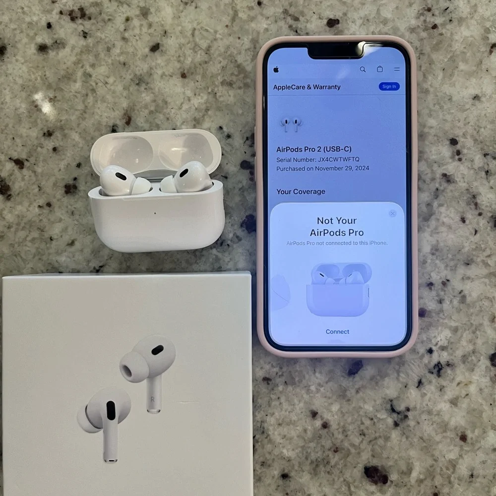 Apple White Wireless Earbuds with Charging Case